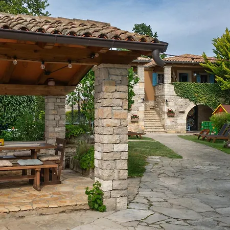 Casa Karnevali