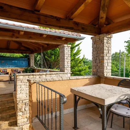 Hébergement de vacances Casa Karnevali Žminj
