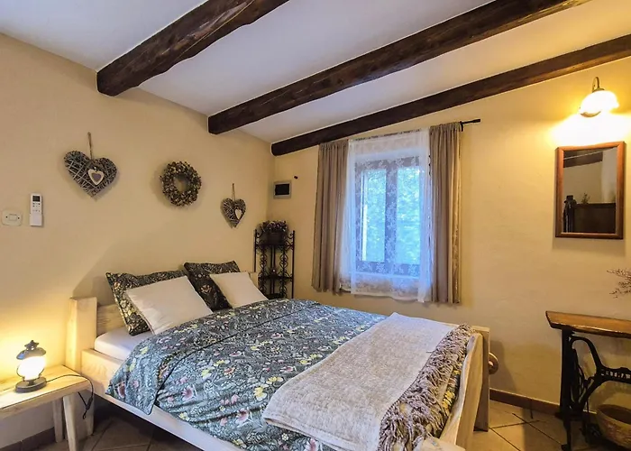 Casa Karnevali Vikendica *